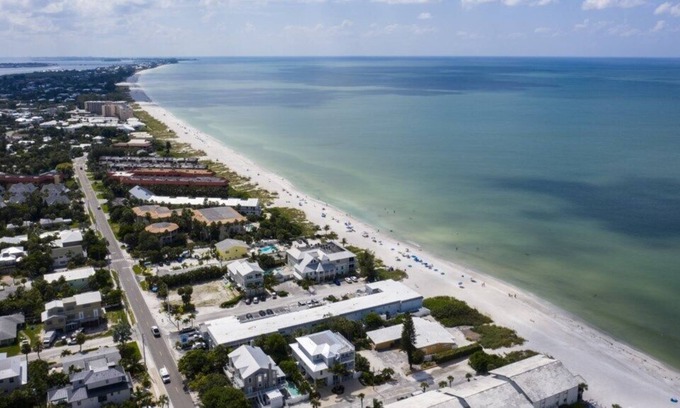 Holmes Beach Condo | Resort Sixty-Six, Holmes Beach, Florida, 1 Bedroom Suite