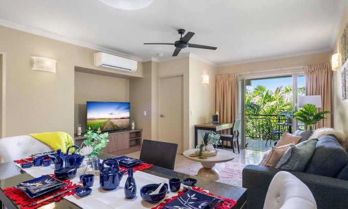 Westcourt Apartment | Resort Splendor-Top Floor Apartment in Cairns One