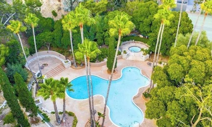 Mission Valley West Condo | Resort-style Amenities | 1BR Condo | Parking | W/D