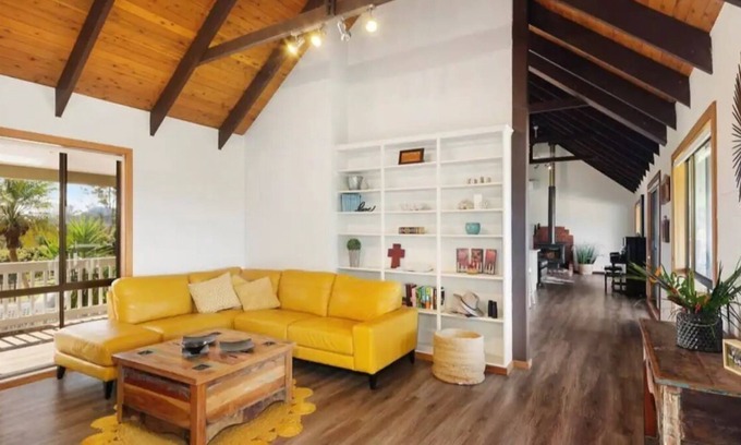 Nana Glen House | Resort Style Farm Stay