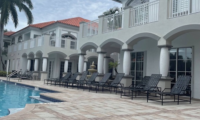 Palm Beach Gardens Condo | Resort Style Vacation Condo with keyless entry