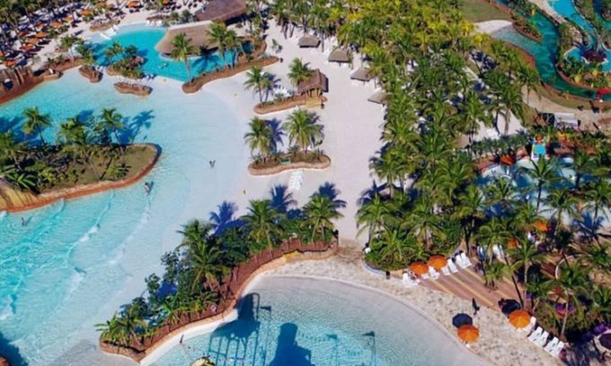 Olimpia House | Resort with exclusive access to Thermas dos Laranjais water park in Olímpia