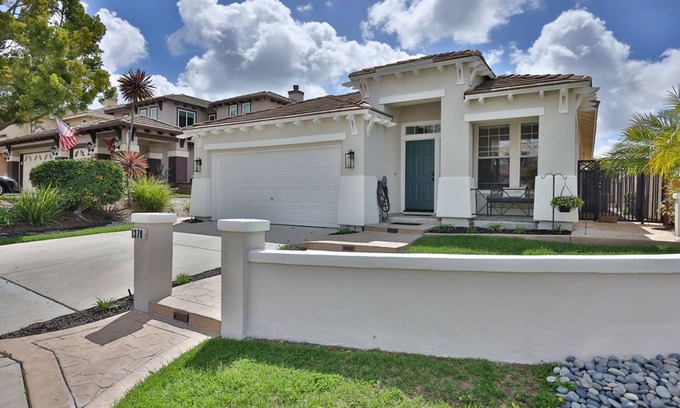 Eastlake Greens House | "Respite Retreat" A Fully Furnished Single Story 3-bedroom house in Chula Vista