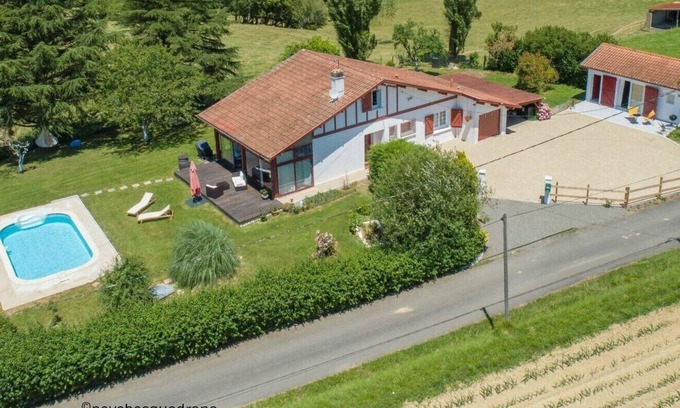 Ramous House | Ressourcez-vous en Béarn Dans un Gîte au Contact de la Nature