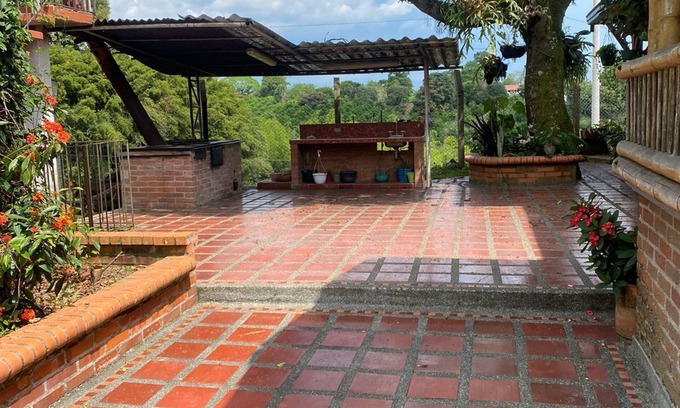 Pereira Cottage | Rest away from the hustle and bustle of the city in our pleasure farm, petfrendly