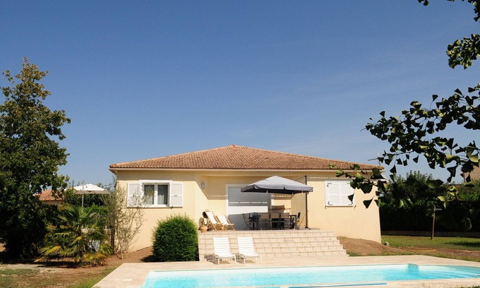 Ghisonaccia House | rest, calm, sun, swimming pool.