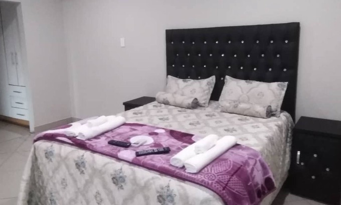 Manzini Cabin | Rest Camp Lodge
