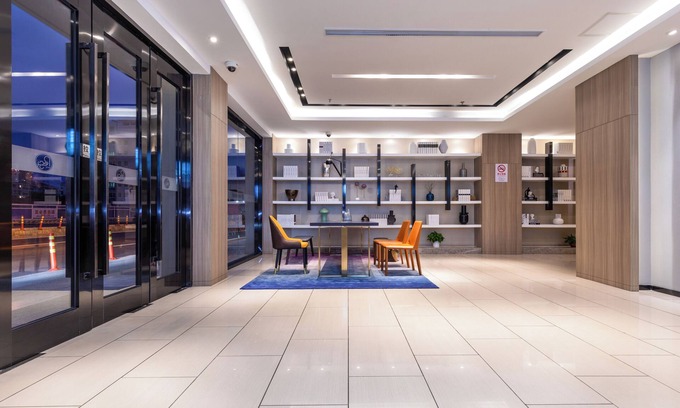 Yangpu Hotel | Rest Comfort Hotel (Zhoujiazui Rd. Branch)