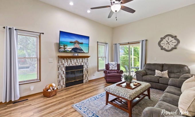 Manteno House | Rest like royalty with two king size beds, one queen bed and one queen air bed.