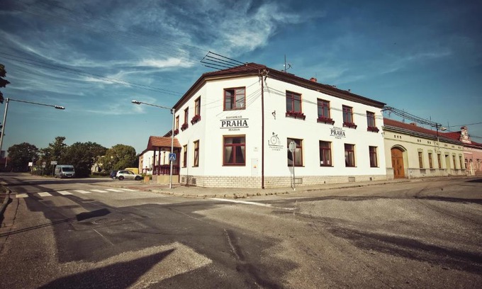 Dolni Dunajovice House | Restaurace a Penzion Praha
