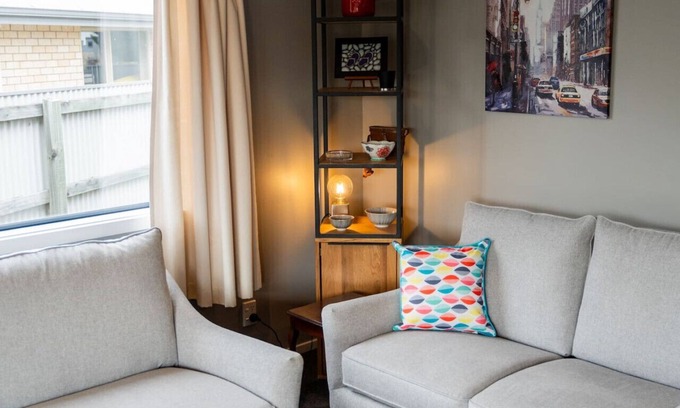 Twizel House | Restful on Rhoboro - Free Wifi