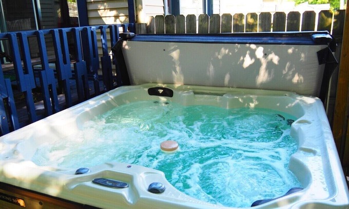 Frankfort House | Restoration - Romantic Getaway with Private Spa, Deck, A/C, and Great Location!