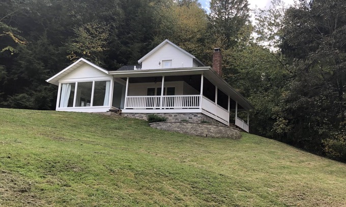 Rockbridge Other | Restored 1800s Farmhouse in Beautiful Hocking Hills