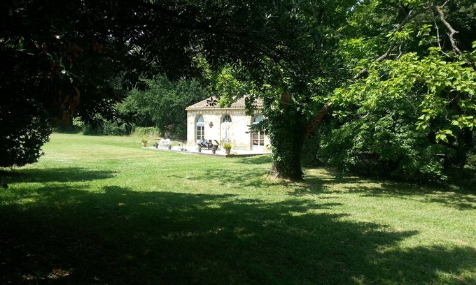 Mireval-Lauragais House | Restored character house in a park with private heated swimming pool