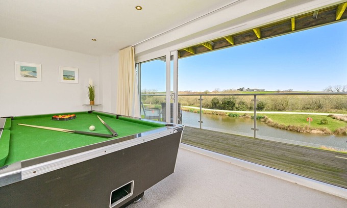 Winnard's Perch House | Retallack Resort Moorings, Hot tub & Games Room