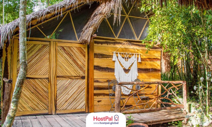 Leona Vicario Cabin | Retiros de Yoga y Eventos Eco | Hotel Madre Tierra