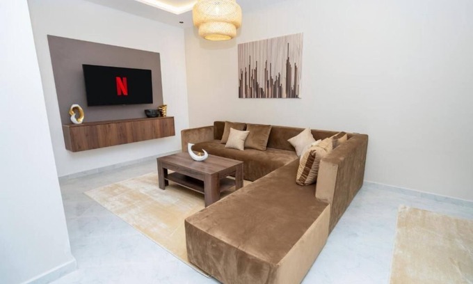Branes Apartment | Retraite Luxueuse de 2 Chambres Élégante -Serenity stays