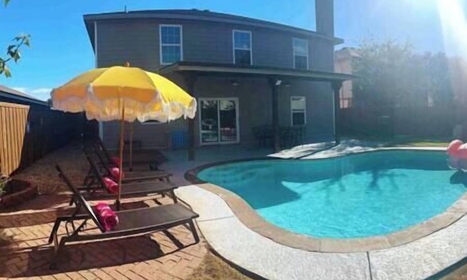 Little Elm House | Retreat close to Lewisville Lake