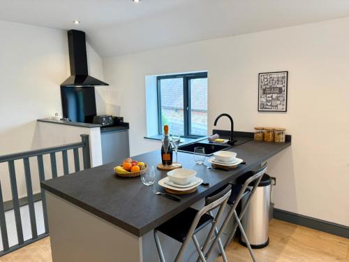 Hay-on-Wye House | Retreat For Two - The Old Post Office, Malvern