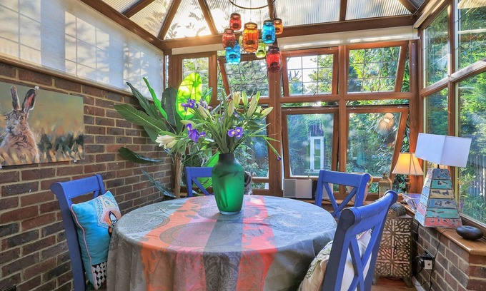 Dormansland Cottage | Retreat in Surrey near Hever Castle