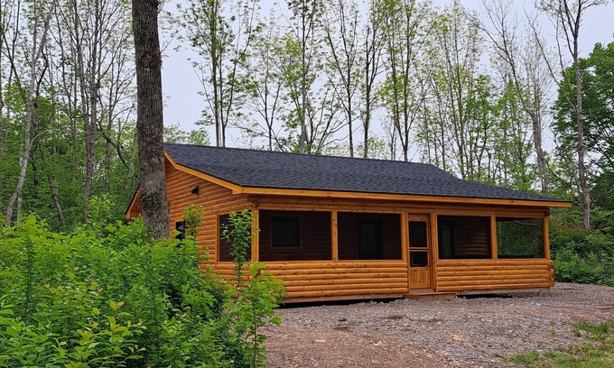 Antigonish County Cabin | Retreat Lodge - Lochaber Lake Lodges