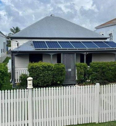 Allenstown House | Retreat on Murray - Pool, Playground, Huge Deck!