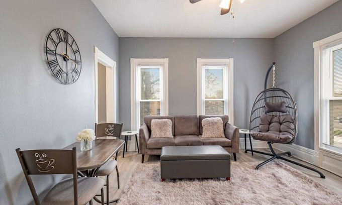 Grand Rapids Apartment | Retreat Suite 3 - Modern Getaway