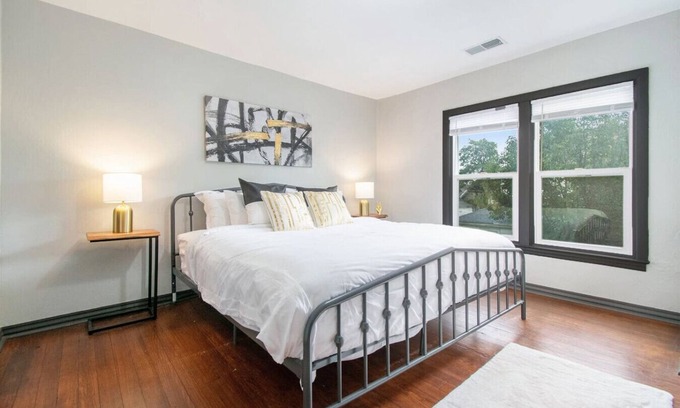 Michigan City Apartment | Retreat Suite Central Location Private FreeParking