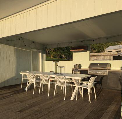 Kuaotunu House | Retro 4 Bedroom Kuaotunu Bach