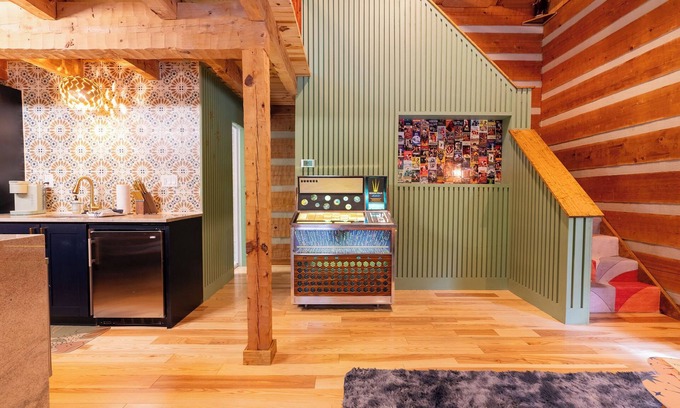 Rockbridge Cabin | Retro Cabin in Hocking Hills, Ohio w/Jukebox, Hot Tub & Pond. Dog-friendly!