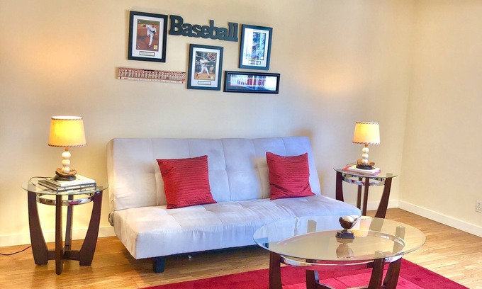 Downtown West Apartment | Retro Downtown STL Airbnb (Baseball Themed)