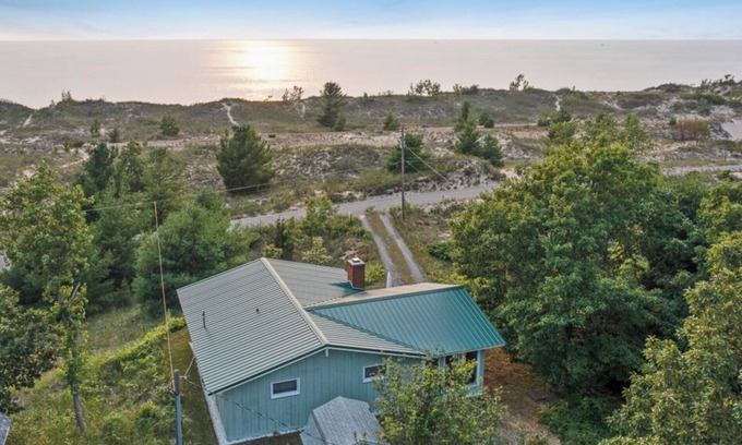 Mears Cottage | Retro Lakefront Cottage with Modern Comforts