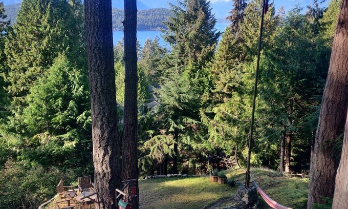 Bowen Island House | Retro Retreat Cabin. Step back in time on Bowen Island.