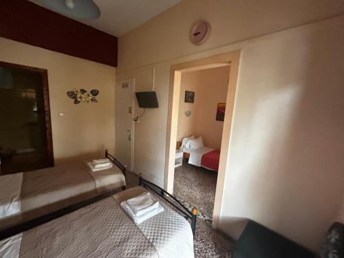 Loutra Edipsou House | Retro Rooms