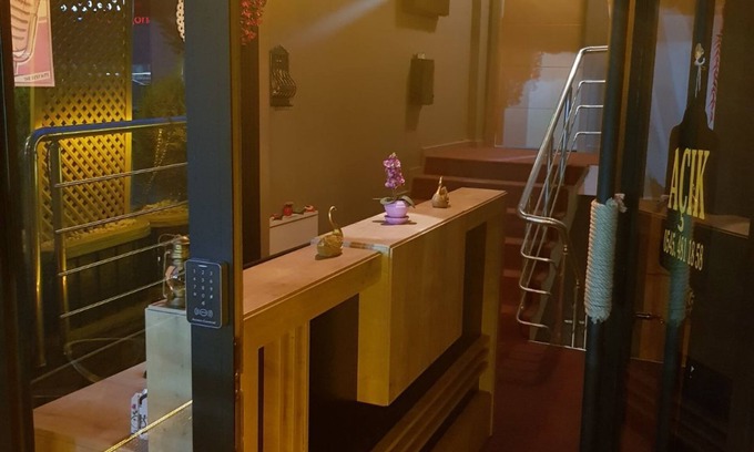 Pendik Cabin | Retro Suites