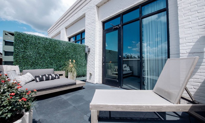 Five Points Hotel | Reunion Hotel