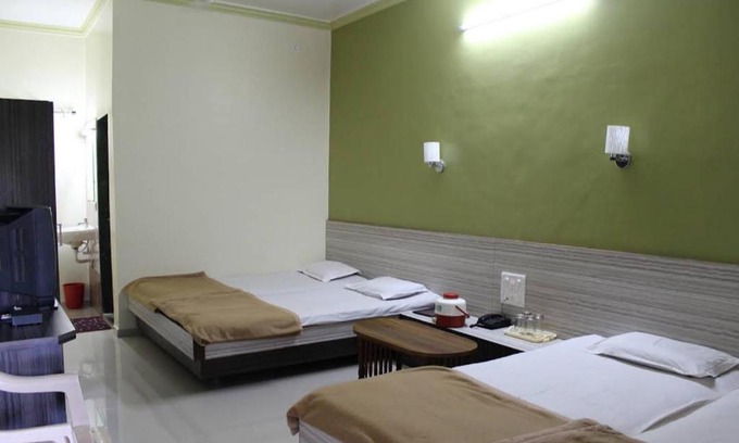 Ambaji Hotel | Reva prbhu sdan