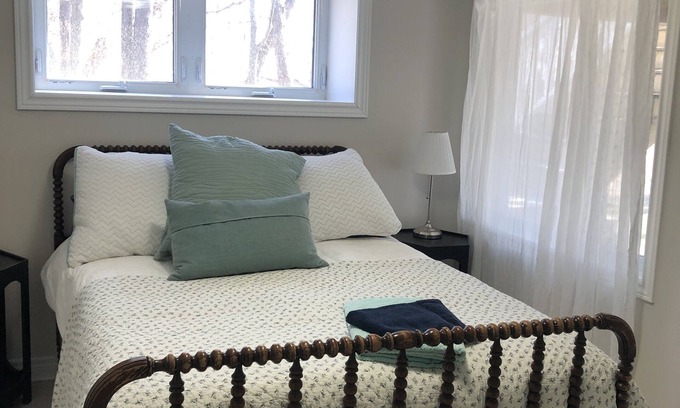 Waupoos House | Revel at this lovely private beach house on the lake :-)