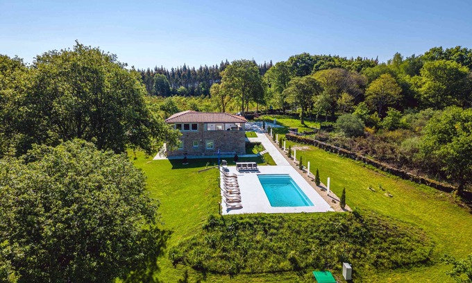 Monterroso Cottage | Reverence Villas Fufin