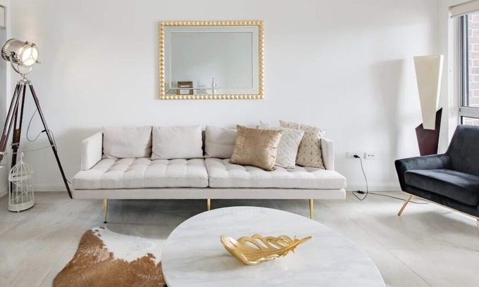 Revesby House | Revesby House · Clean Lines and Sophisticated Glass at a Revesby Sanctuary