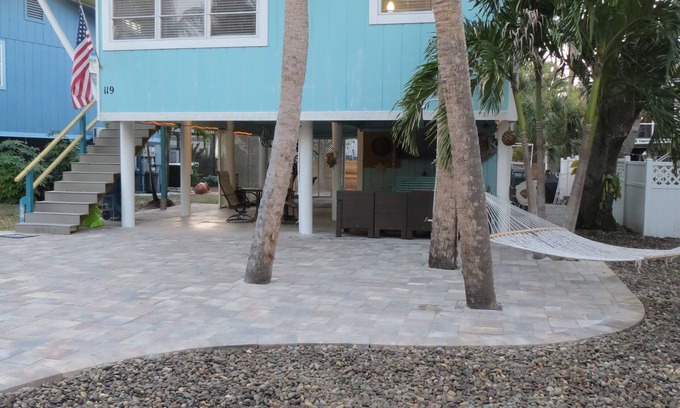 Fort Myers Beach House | Reviews, Reviews, Reviews. We work hard to insure your family has a 5-STAR Stay