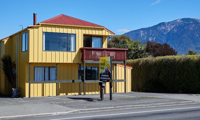 Kaikoura House | Revive House - Kaikoura Holiday Home
