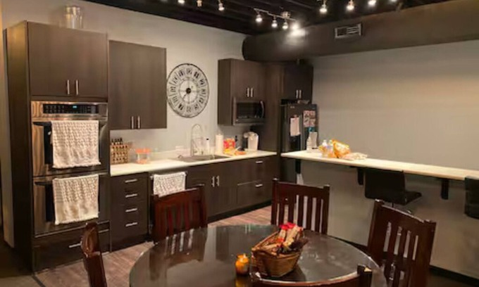 Aberdeen Condo | Revive Loft