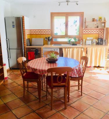 Saint-Martin-Vesubie Apartment | Rez de jardin de chalet bois , calme et verdure !