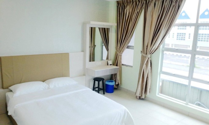 Parit Raja Hotel | RG Grand Hotel
