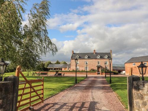 Llanymynech House | Rhandregynwen Hall
