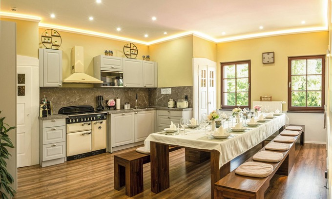 Rhein-Erft-Kreis District Apartment | Rhein Haven - 125m² feel-good apartment - ideal for families & teams