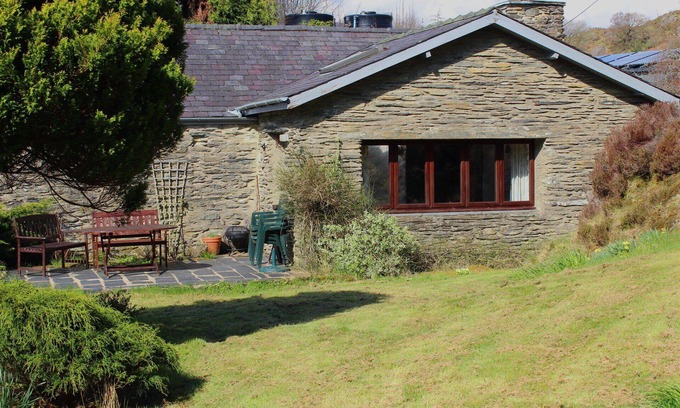 Gwynedd- Snowdonia Cottage | Rhiw Goch Cottage Set in Breathtaking Gardens