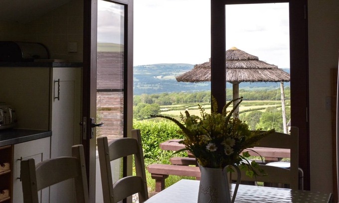 Llangadog Cottage | Rhiwddu Barns - Brecon Beacons National Park