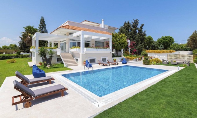 Petaloudes Villa | Rhodes Town, Luxurious 4 bedroom villa, private swimming pool, 10 persons